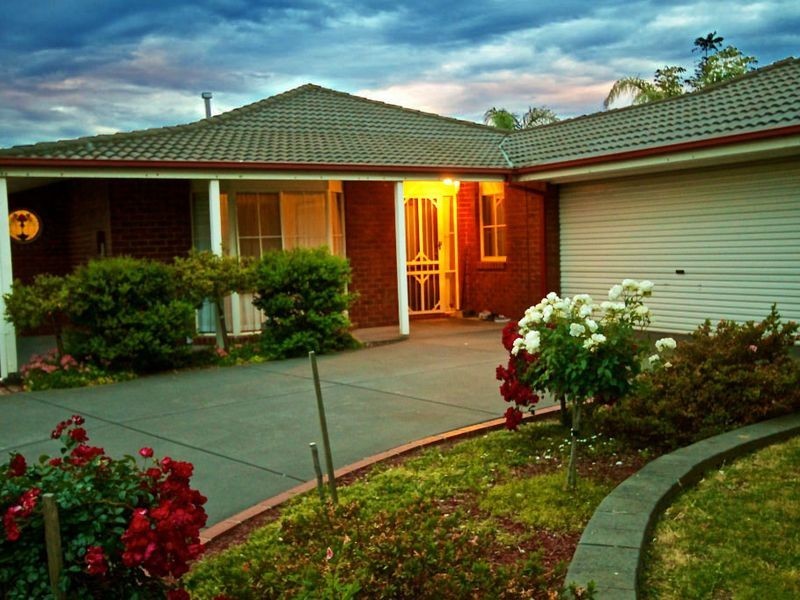 4 Kingsmill Terrace, Berwick VIC 3806