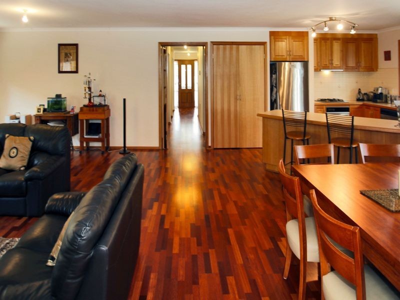 4 Kingsmill Terrace, Berwick VIC 3806