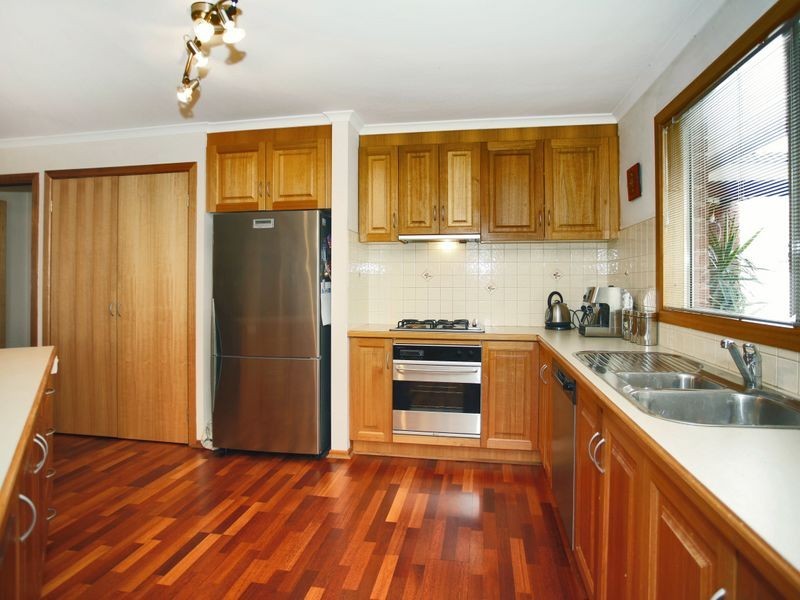 4 Kingsmill Terrace, Berwick VIC 3806