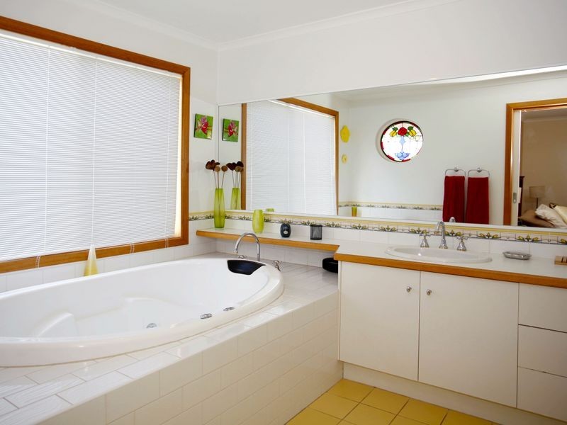 4 Kingsmill Terrace, Berwick VIC 3806