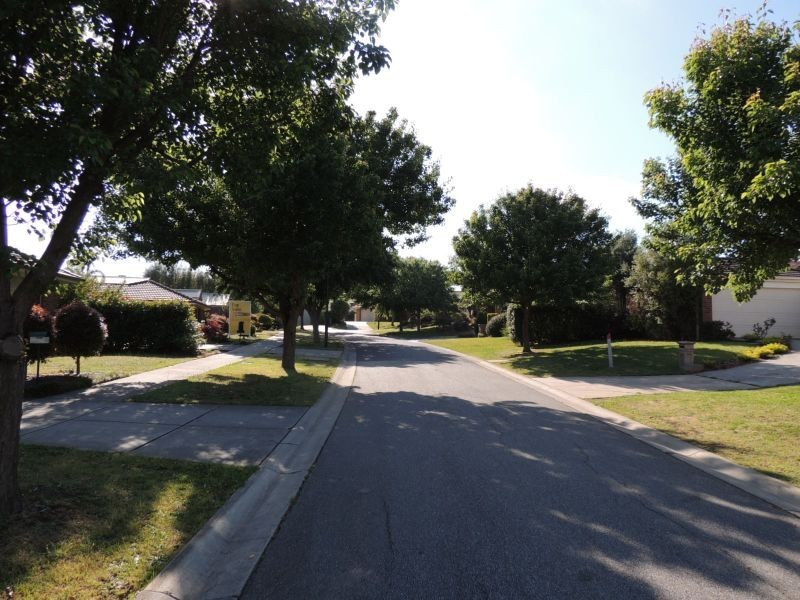 4 Kingsmill Terrace, Berwick VIC 3806