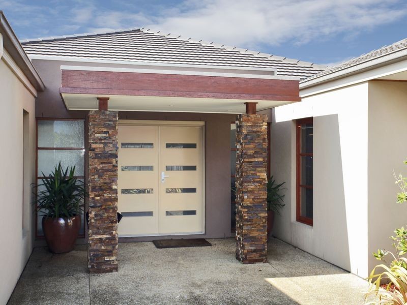 11 Skipperstone Glen, Narre Warren South VIC 3805