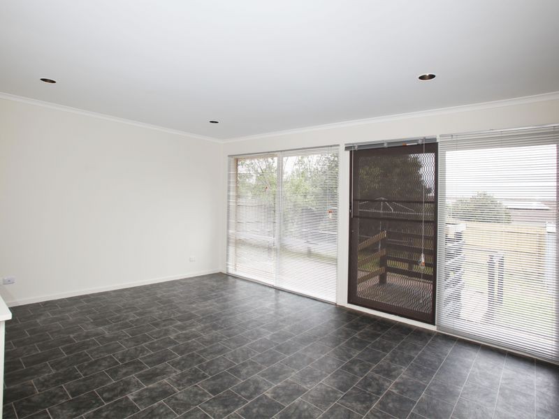 8 Bosco Close, Narre Warren VIC 3805