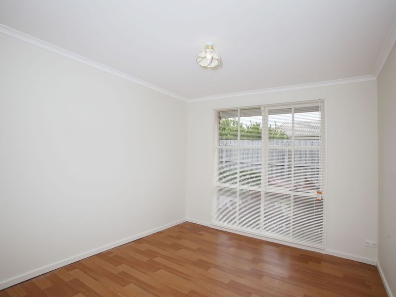 8 Bosco Close, Narre Warren VIC 3805