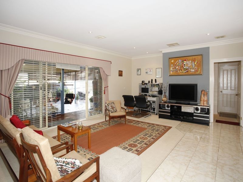 37 Harold Keys Drive, Narre Warren South VIC 3805