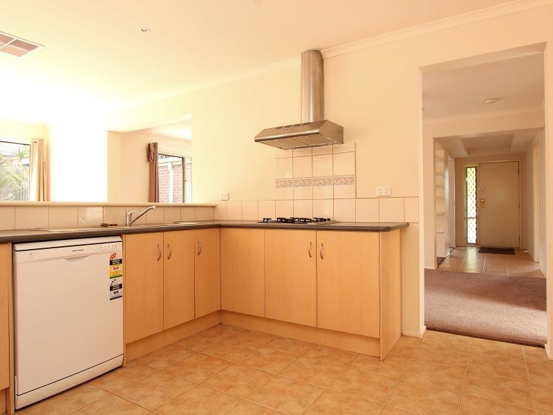 48 Mccubbin Way, Berwick VIC 3806
