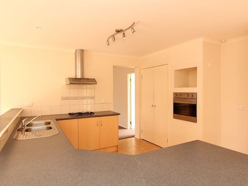 48 Mccubbin Way, Berwick VIC 3806