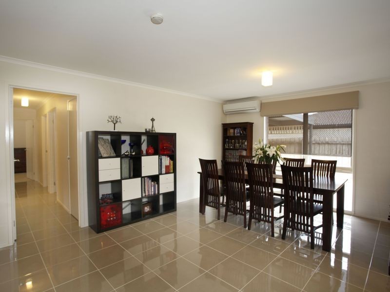 16 Kelburn Road, Berwick VIC 3806