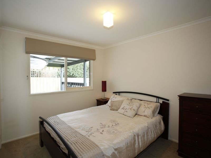 16 Kelburn Road, Berwick VIC 3806