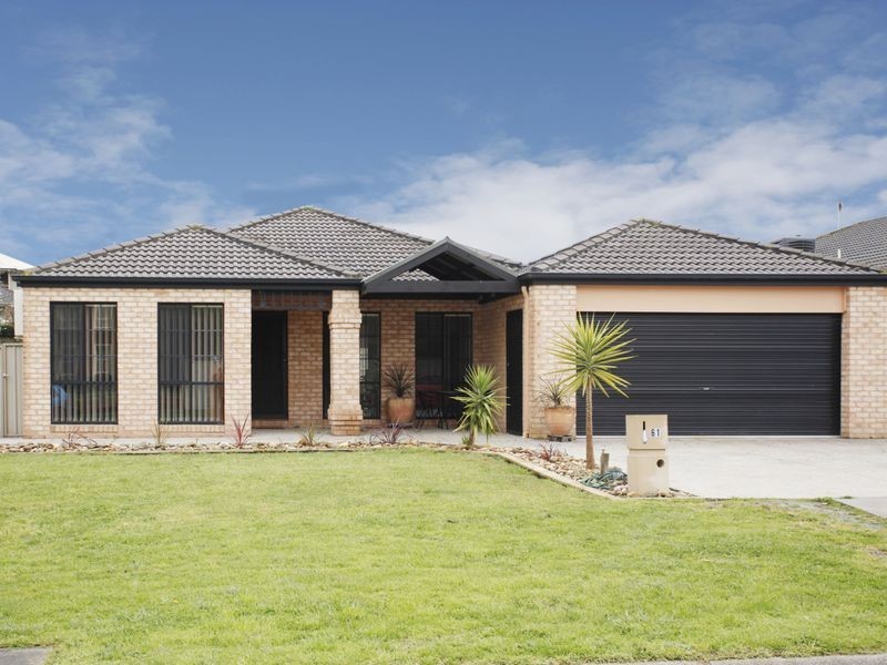 61 Fieldstone Boulevard, Beaconsfield VIC 3807