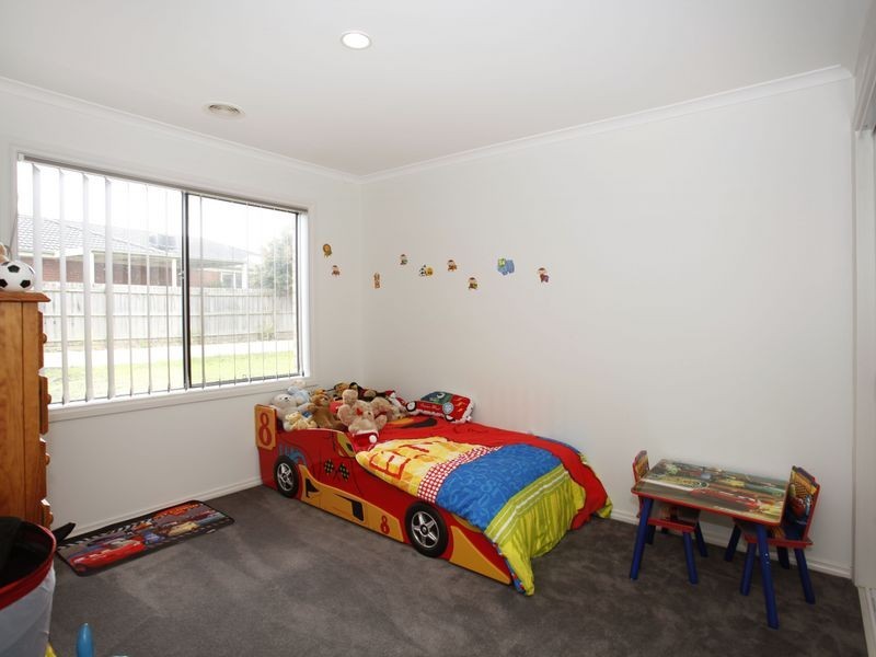 61 Fieldstone Boulevard, Beaconsfield VIC 3807