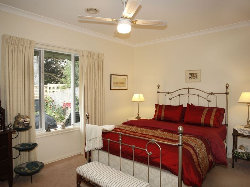 1 Lakeview Terrace, Beaconsfield VIC 3807