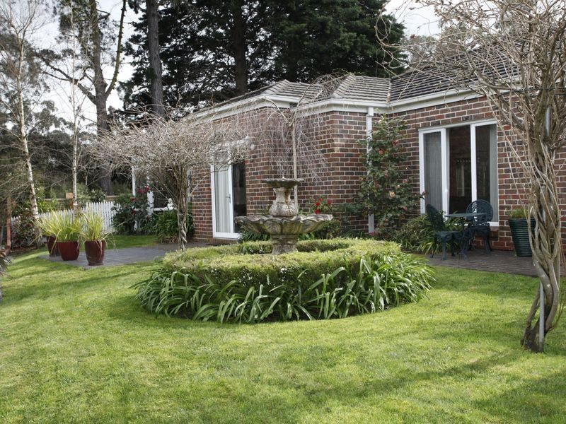 1 Lakeview Terrace, Beaconsfield VIC 3807