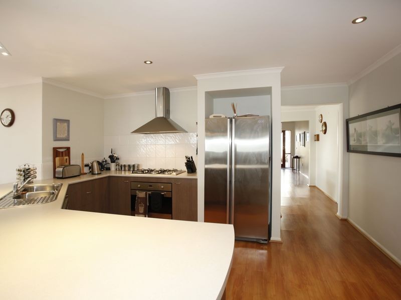 5 Glade Court, Berwick VIC 3806