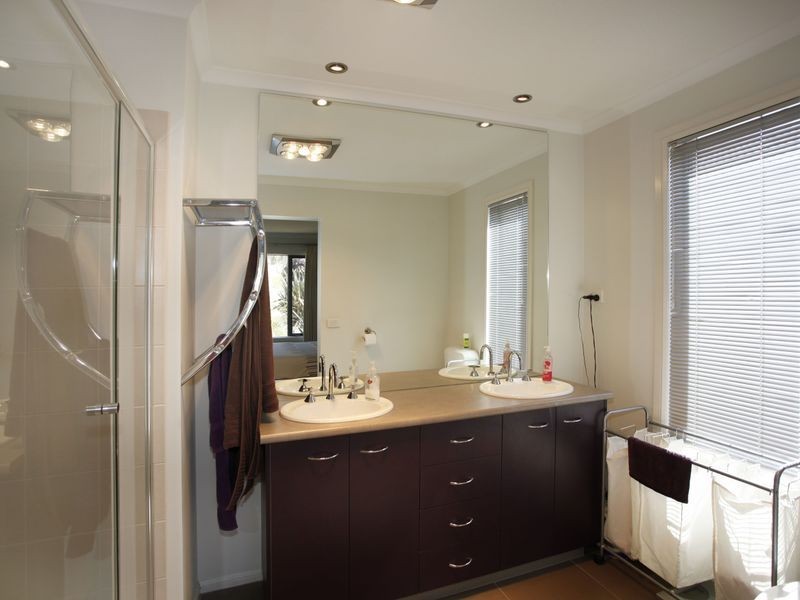 5 Glade Court, Berwick VIC 3806