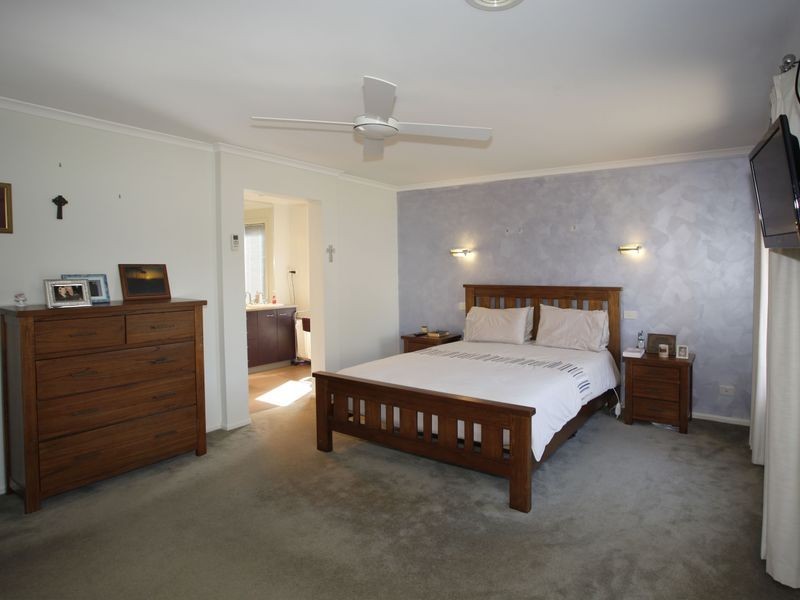 5 Glade Court, Berwick VIC 3806