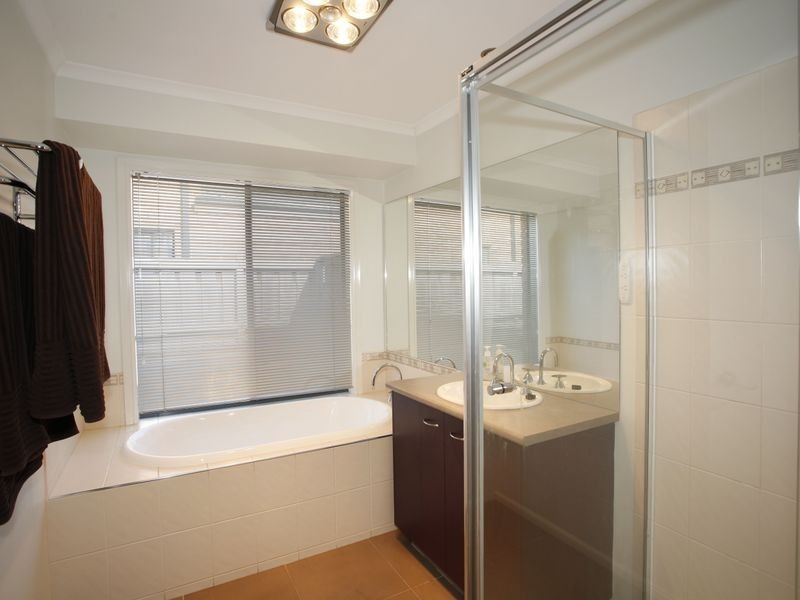 5 Glade Court, Berwick VIC 3806