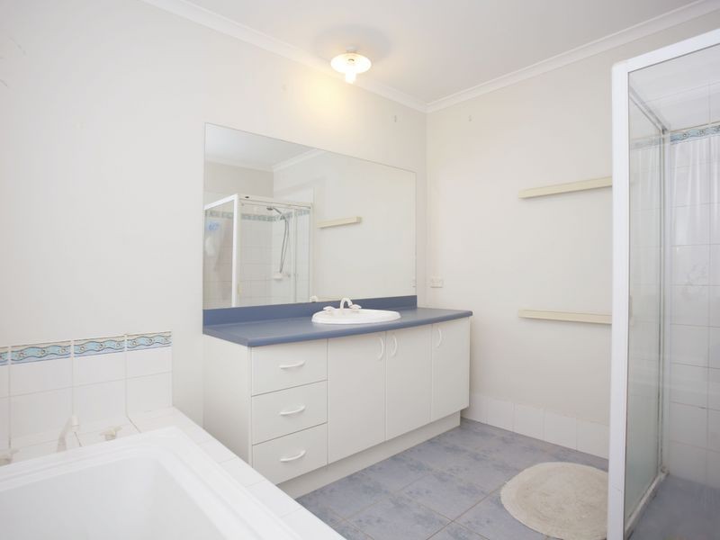 34 Wesley Drive, Narre Warren VIC 3805