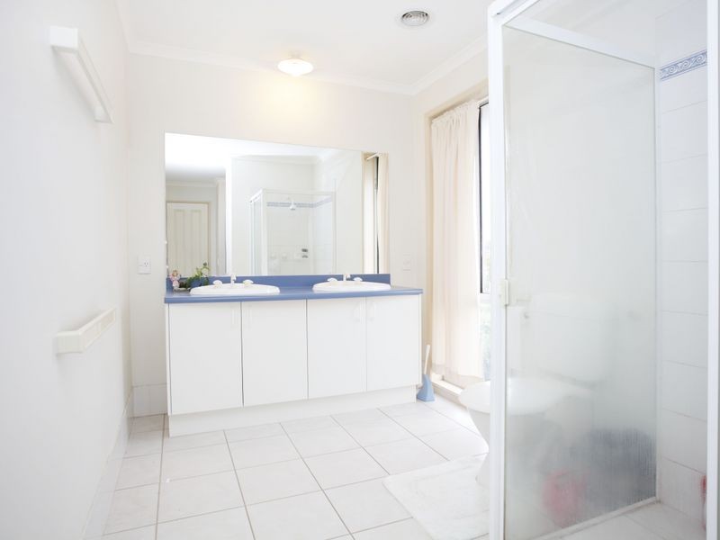 34 Wesley Drive, Narre Warren VIC 3805