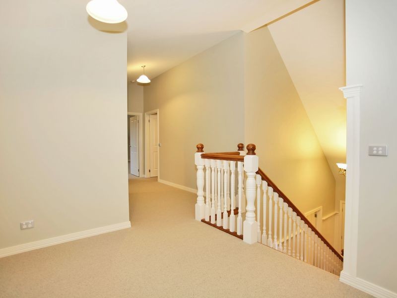 14 Piermont Drive, Berwick VIC 3806