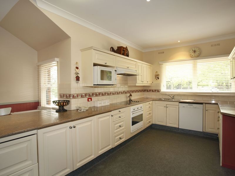 220 Beaconsfield Emerald Road, Beaconsfield VIC 3807