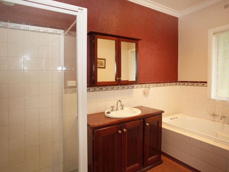 220 Beaconsfield Emerald Road, Beaconsfield VIC 3807