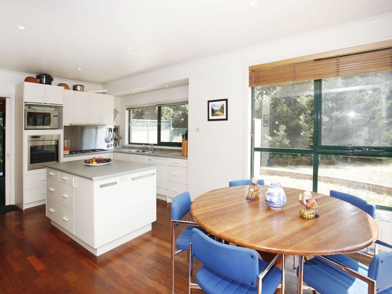 18-20 Hillsmeade Drive, Narre Warren South VIC 3805