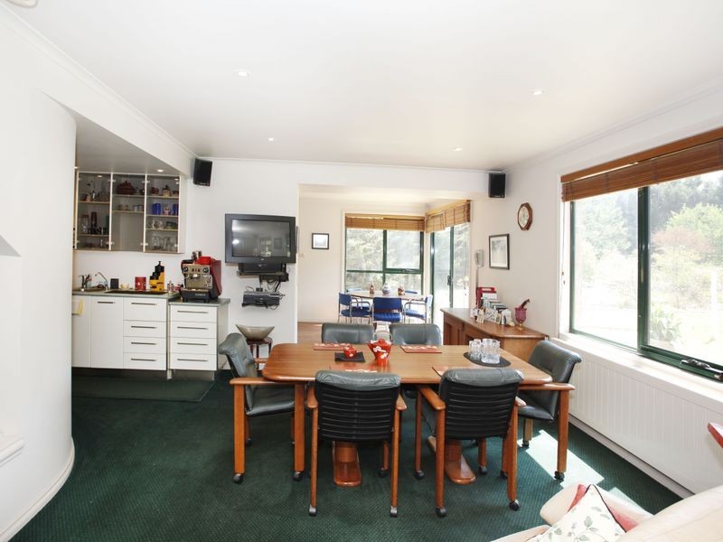 18-20 Hillsmeade Drive, Narre Warren South VIC 3805