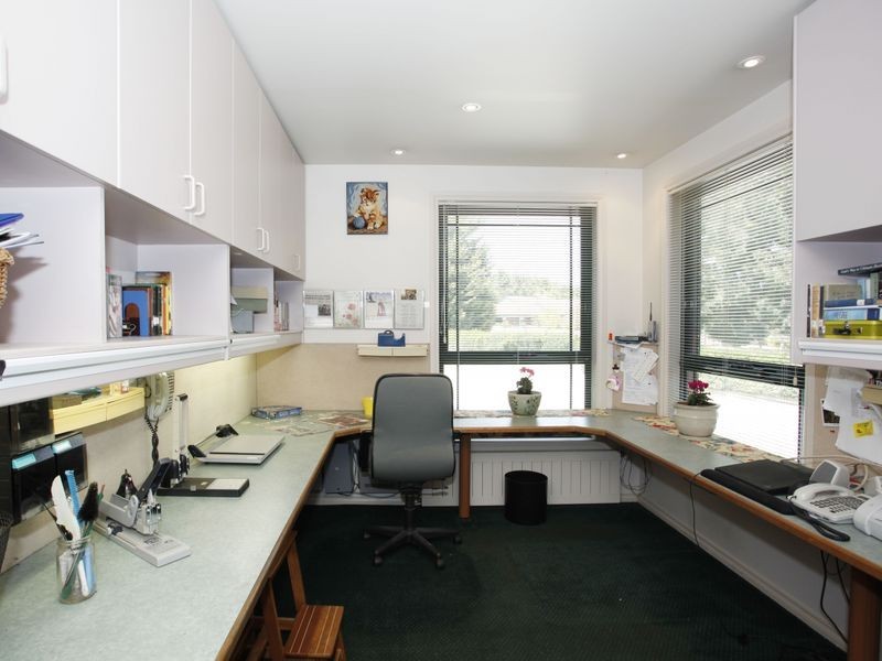 18-20 Hillsmeade Drive, Narre Warren South VIC 3805