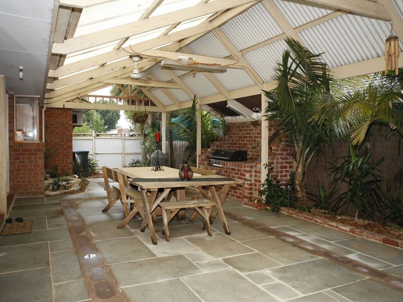 14 Willslie Crescent, Berwick VIC 3806