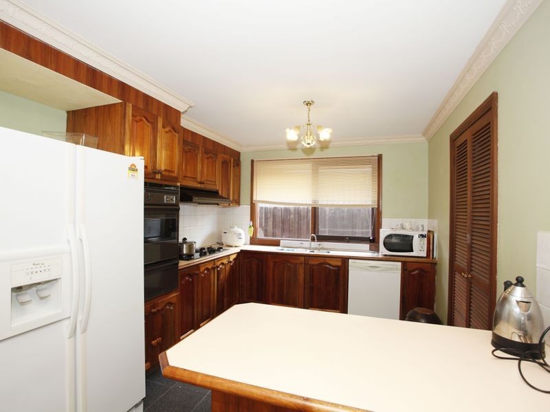 36 County Drive, Berwick VIC 3806