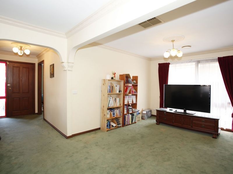 36 County Drive, Berwick VIC 3806