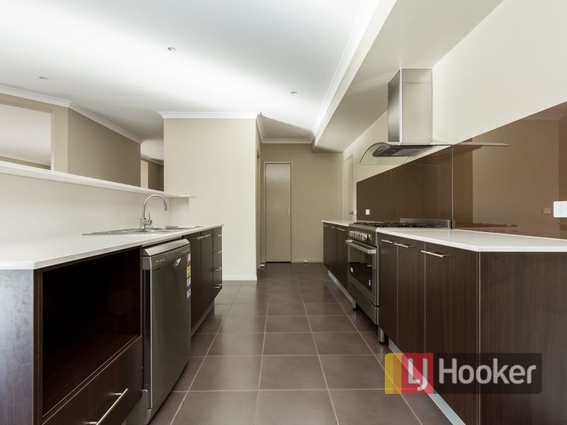 7 Bunbury Avenue, Narre Warren VIC 3805