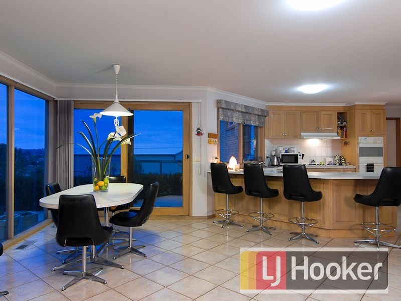 17-18 Lansell Close, Narre Warren South VIC 3805