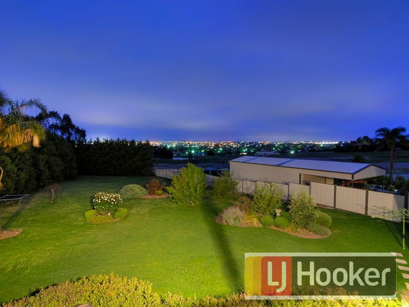 17-18 Lansell Close, Narre Warren South VIC 3805