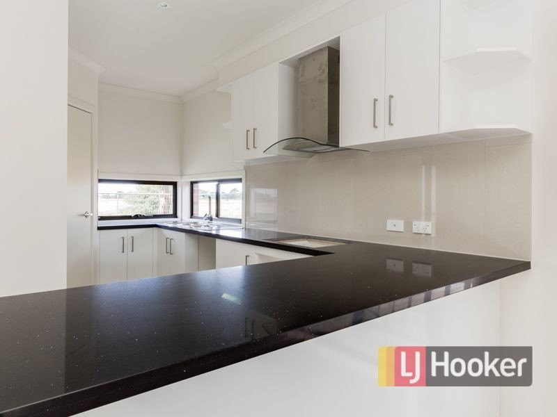 2-4 Edinburgh Drive, Beaconsfield VIC 3807