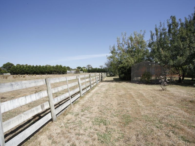 1 Thomas Street, Beaconsfield VIC 3807