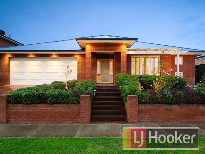 14 Longfield Way, Narre Warren South VIC 3805