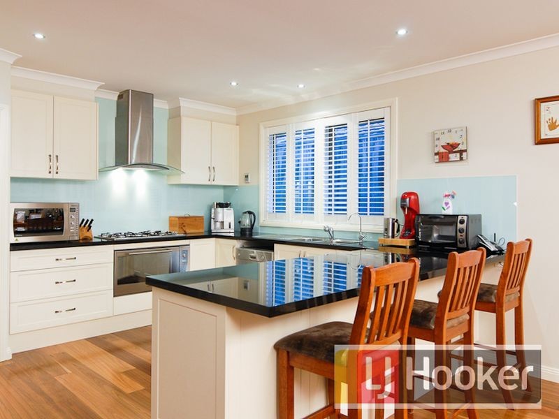 14 Longfield Way, Narre Warren South VIC 3805