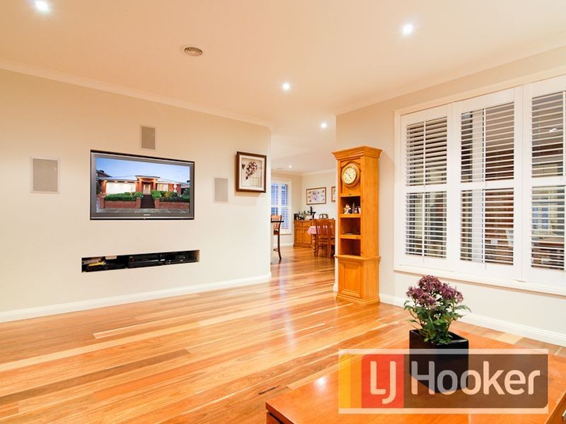 14 Longfield Way, Narre Warren South VIC 3805