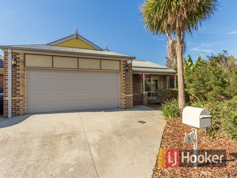 2 Don Collins Way, Berwick VIC 3806