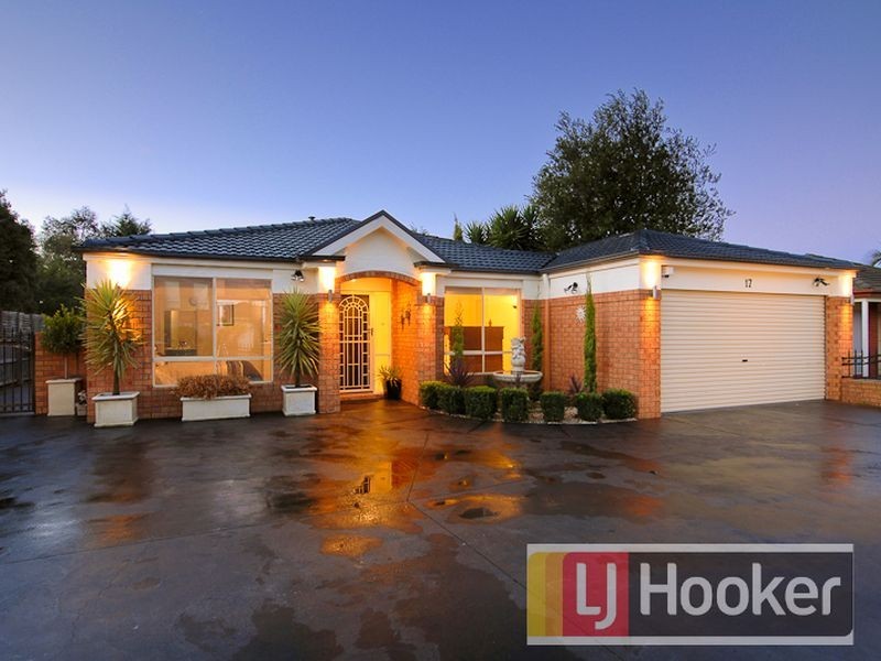 17 Langbourne Drive, Narre Warren South VIC 3805