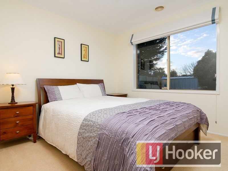 17 Langbourne Drive, Narre Warren South VIC 3805