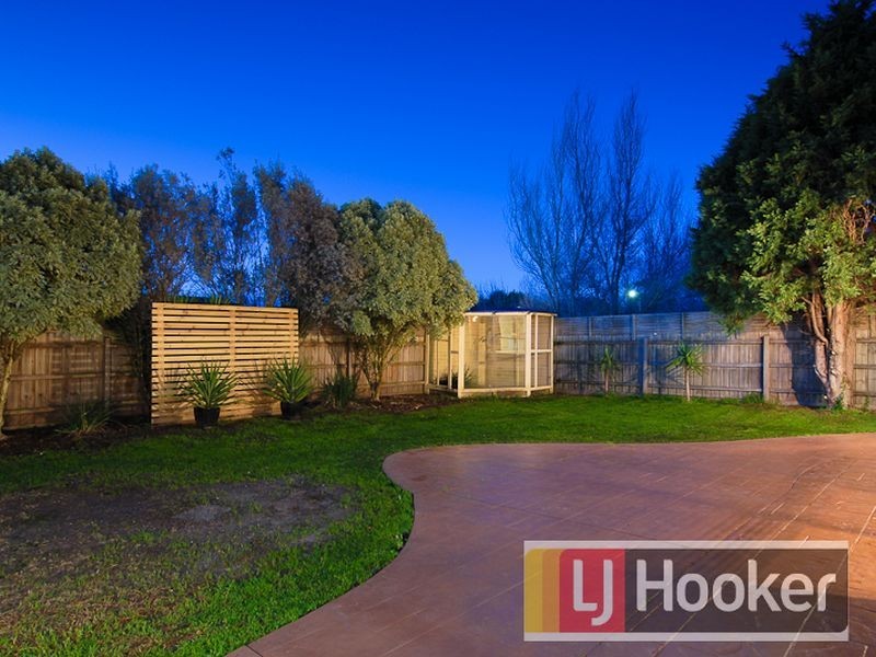 17 Langbourne Drive, Narre Warren South VIC 3805