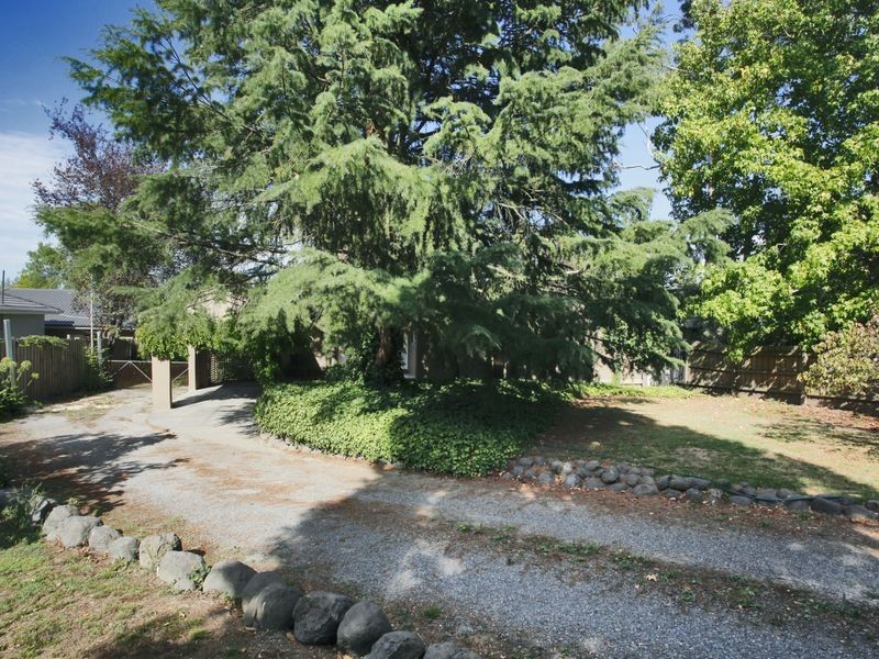 6 Allan Street, Berwick VIC 3806