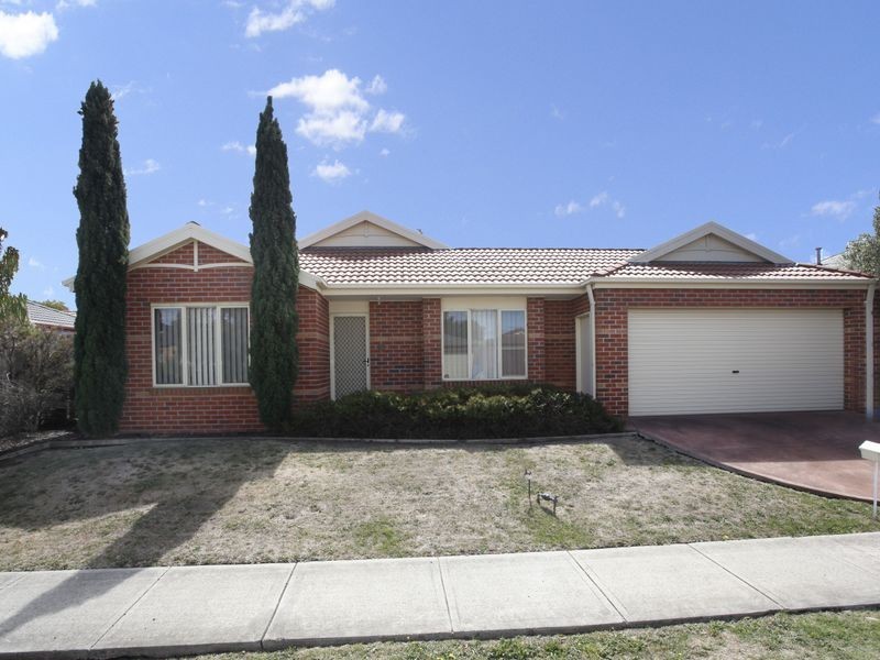 12 Breamlea Way, Cranbourne VIC 3977