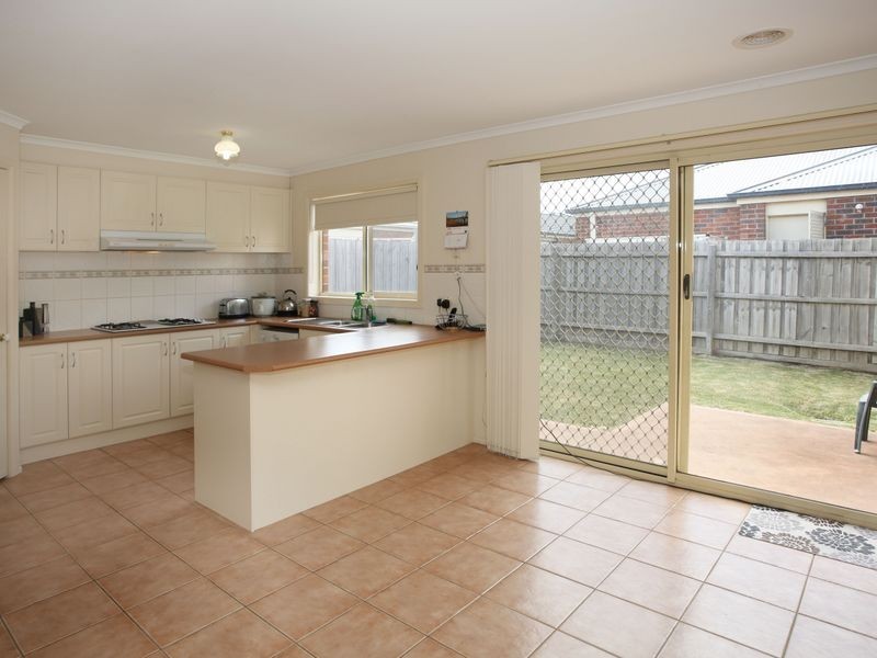 12 Breamlea Way, Cranbourne VIC 3977