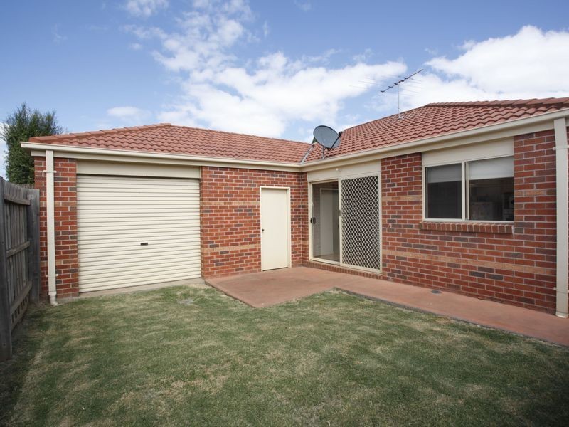 12 Breamlea Way, Cranbourne VIC 3977