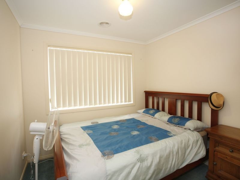 12 Breamlea Way, Cranbourne VIC 3977