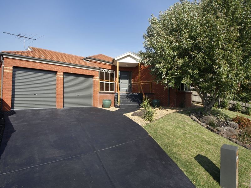 18 Albrecht Avenue, Berwick VIC 3806